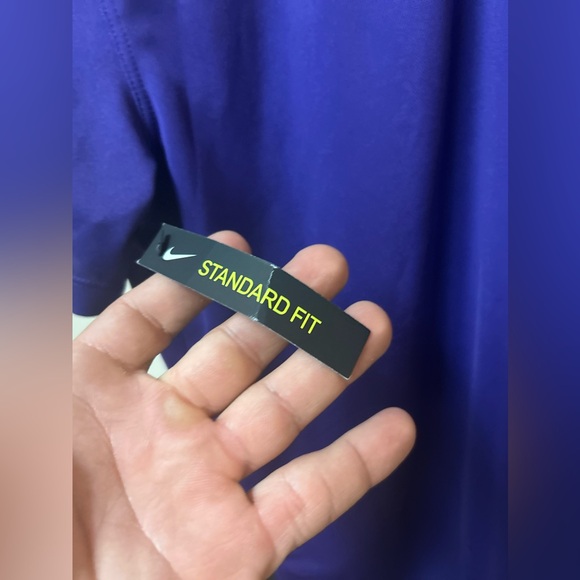 NWT Nike Golf Polo Shirt BV0356 Dri-Fit Mens Size Small Purple New - Picture 3 of 8